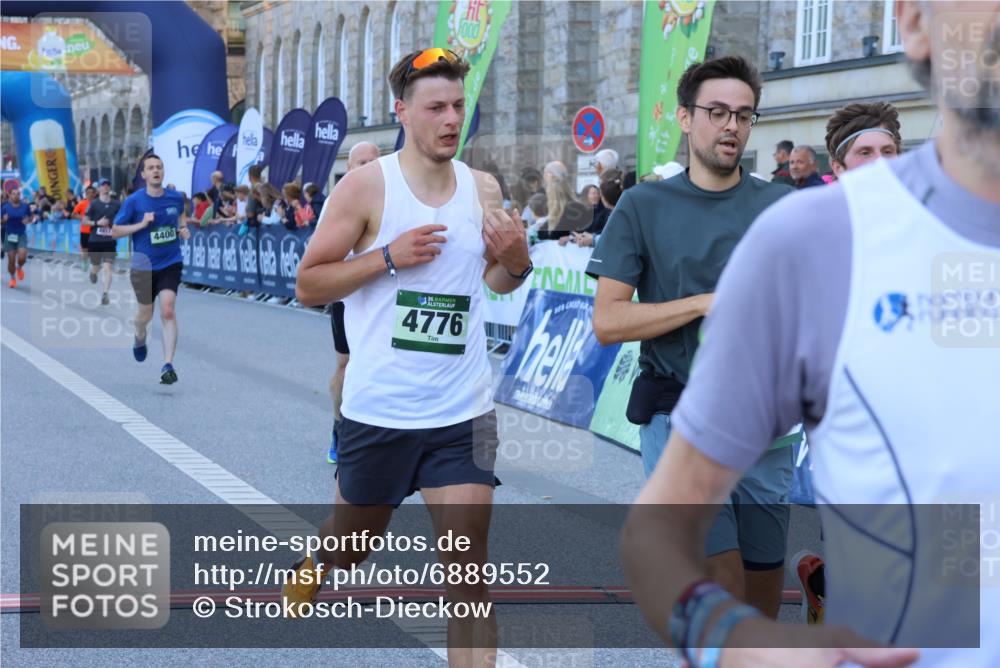01.09.2024 - BARMER Alsterlauf Strokosch-Dieckow http://msf.ph/oto/6889552 01.09.2024 09:46:18 Ziel 2043, 2279, 2926, 3150, 3225, 4400, 4776, 4811, 4839, 4948, 4968, 5203 meine-sportfotos.de