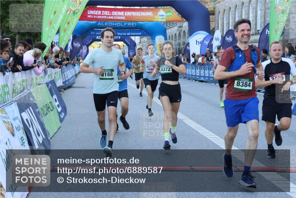 01.09.2024 - BARMER Alsterlauf Strokosch-Dieckow http://msf.ph/oto/6889587 01.09.2024 09:46:34 Ziel 2110, 2406, 2469, 2756, 2810, 3411, 3576, 3606, 3715, 4118, 4323, 4671, 5080, 8091, 8168, 8233, 8370, 8372, 8384 meine-sportfotos.de