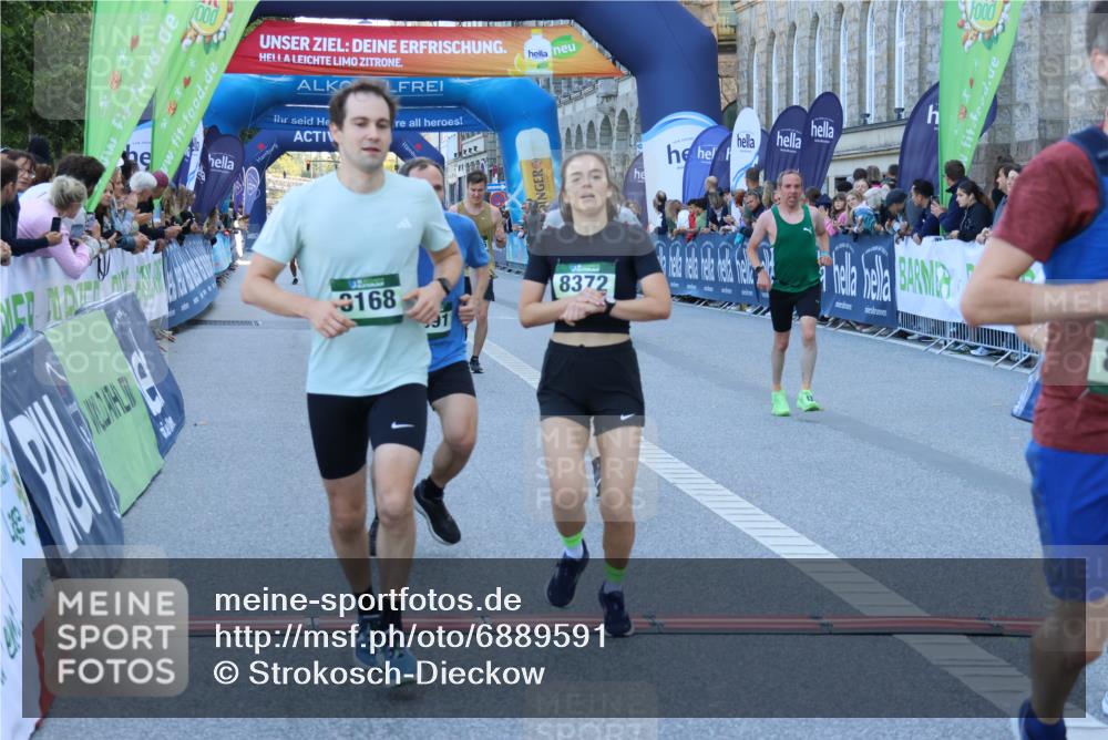 01.09.2024 - BARMER Alsterlauf Strokosch-Dieckow http://msf.ph/oto/6889591 01.09.2024 09:46:35 Ziel 2110, 2406, 2469, 2756, 3411, 3576, 3606, 3715, 4118, 4323, 5080, 8091, 8168, 8233, 8370, 8372, 8384 meine-sportfotos.de