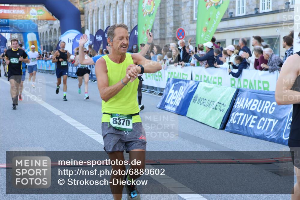 01.09.2024 - BARMER Alsterlauf Strokosch-Dieckow http://msf.ph/oto/6889602 01.09.2024 09:46:44 Ziel 2487, 2702, 2903, 3382, 3606, 3848, 4020, 4281, 4569, 4677, 4800, 4838, 5196, 8162, 8233, 8332, 8370 meine-sportfotos.de