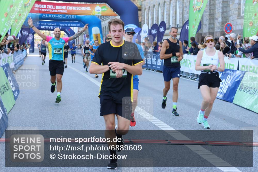 01.09.2024 - BARMER Alsterlauf Strokosch-Dieckow http://msf.ph/oto/6889609 01.09.2024 09:46:47 Ziel 2487, 2702, 2903, 3244, 3378, 3382, 3606, 3848, 4020, 4281, 4569, 4677, 4800, 4838, 5196, 8162, 8332 meine-sportfotos.de