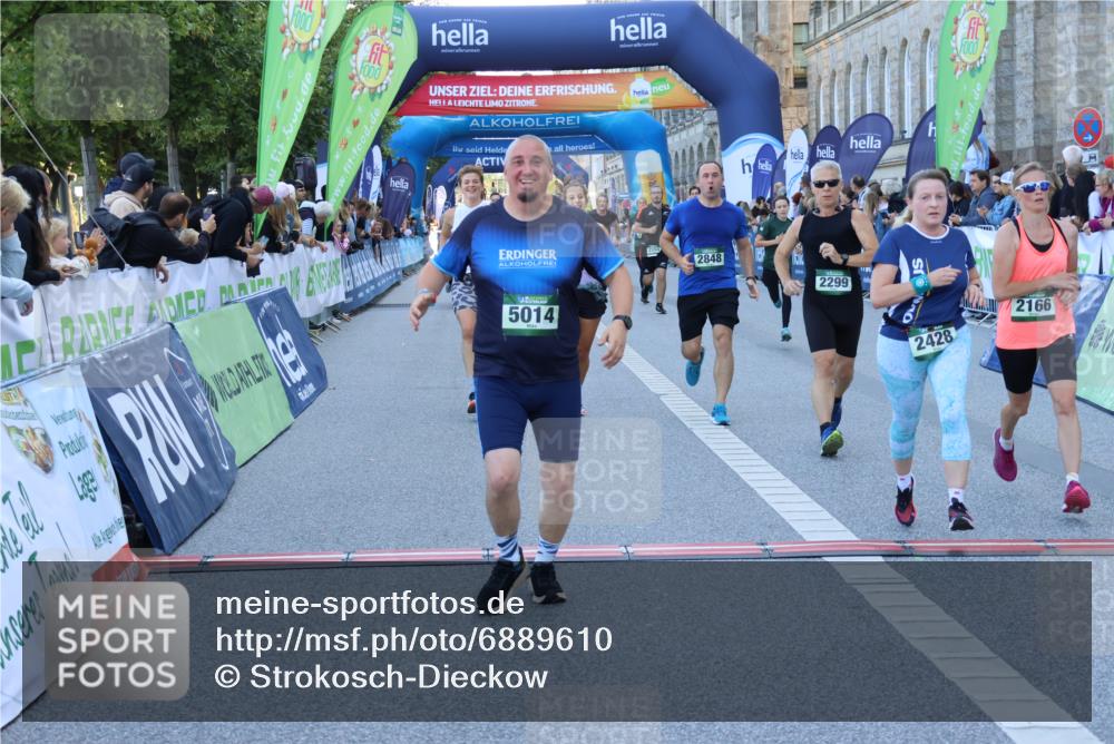 01.09.2024 - BARMER Alsterlauf Strokosch-Dieckow http://msf.ph/oto/6889610 01.09.2024 09:58:50 Ziel 2166, 2193, 2299, 2354, 2428, 2649, 2775, 2848, 3187, 4113, 4363, 4572, 4641, 5014, 5114, 8202 meine-sportfotos.de