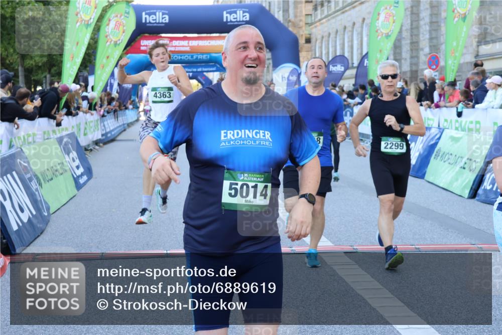 01.09.2024 - BARMER Alsterlauf Strokosch-Dieckow http://msf.ph/oto/6889619 01.09.2024 09:58:51 Ziel 2166, 2193, 2299, 2354, 2428, 2775, 2848, 3187, 4113, 4363, 4572, 4641, 5014, 5114 meine-sportfotos.de