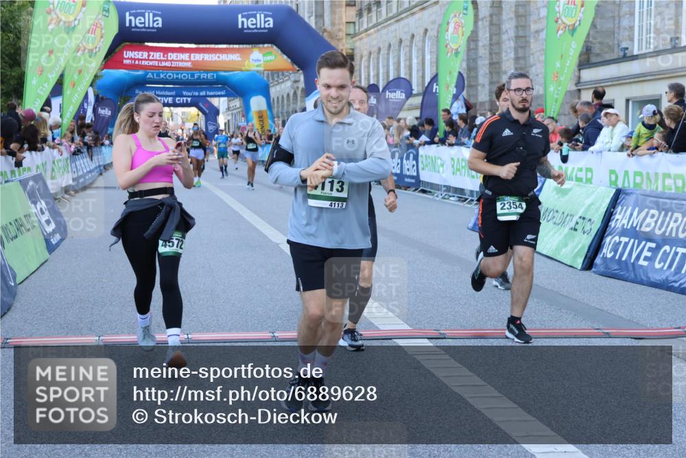 01.09.2024 - BARMER Alsterlauf Strokosch-Dieckow http://msf.ph/oto/6889628 01.09.2024 09:58:56 Ziel 2354, 2775, 3135, 3187, 3684, 3846, 4113, 4217, 4572, 4641, 5114, 8180 meine-sportfotos.de
