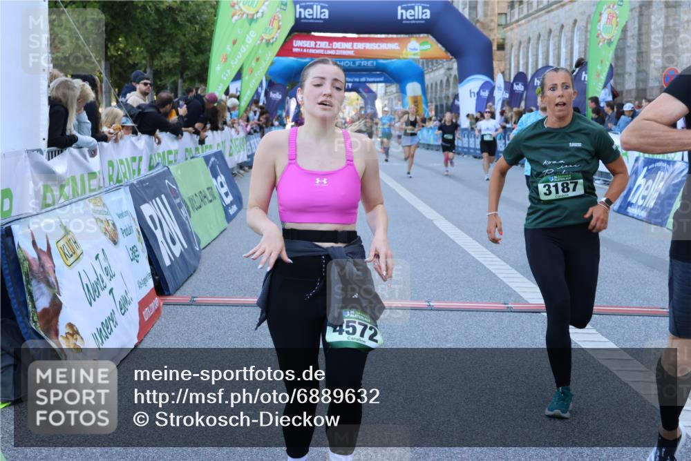01.09.2024 - BARMER Alsterlauf Strokosch-Dieckow http://msf.ph/oto/6889632 01.09.2024 09:58:58 Ziel 2354, 2775, 3135, 3187, 3684, 3846, 4113, 4217, 4572, 4641, 5114, 5244, 8180 meine-sportfotos.de