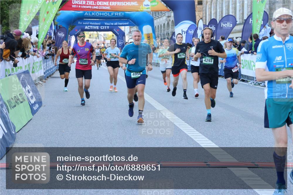 01.09.2024 - BARMER Alsterlauf Strokosch-Dieckow http://msf.ph/oto/6889651 01.09.2024 09:59:07 Ziel 2174, 2723, 2923, 2932, 3410, 3489, 3727, 3846, 3995, 4293, 4670, 4956, 4994, 5092, 5244, 5303, 8267 meine-sportfotos.de