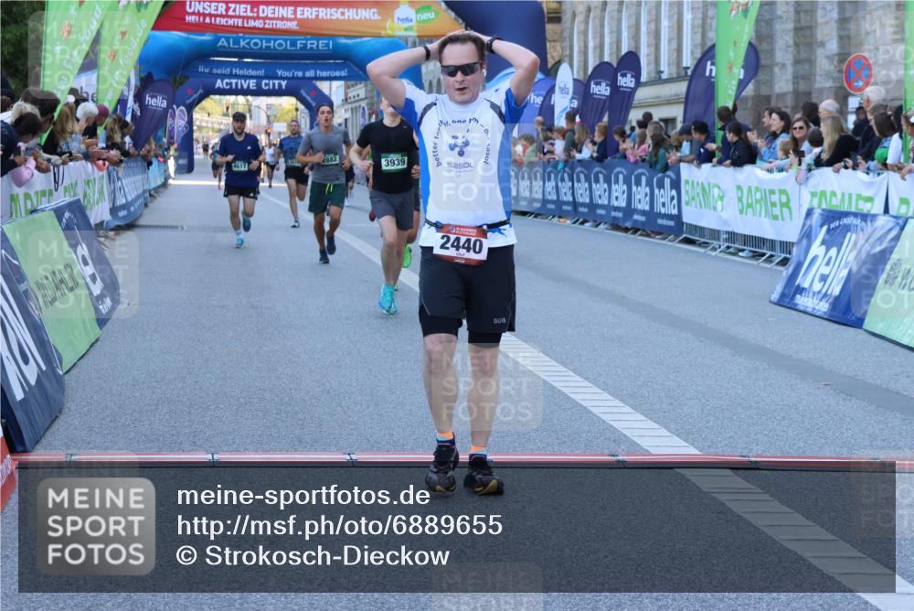 01.09.2024 - BARMER Alsterlauf Strokosch-Dieckow http://msf.ph/oto/6889655 01.09.2024 09:47:11 Ziel 2074, 2090, 2324, 2440, 2882, 3073, 3087, 3939, 4201, 4284, 4617, 4877, 5060, 5076 meine-sportfotos.de