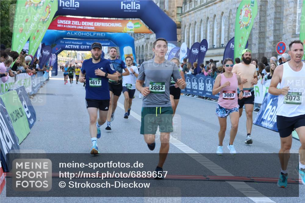 01.09.2024 - BARMER Alsterlauf Strokosch-Dieckow http://msf.ph/oto/6889657 01.09.2024 09:47:15 Ziel 2074, 2090, 2324, 2882, 3073, 3087, 3939, 4201, 4284, 4617, 4877, 5060, 5076, 5077 meine-sportfotos.de