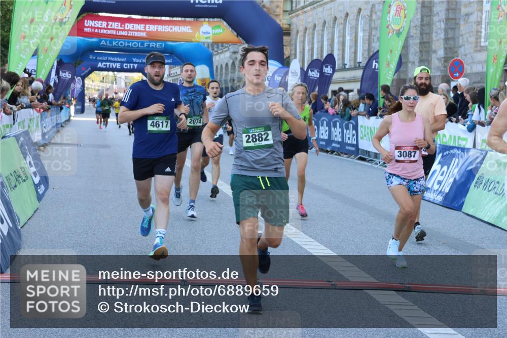 01.09.2024 - BARMER Alsterlauf Strokosch-Dieckow http://msf.ph/oto/6889659 01.09.2024 09:47:15 Ziel 2074, 2090, 2324, 2882, 3073, 3087, 3939, 4201, 4284, 4617, 4877, 5060, 5076, 5077 meine-sportfotos.de