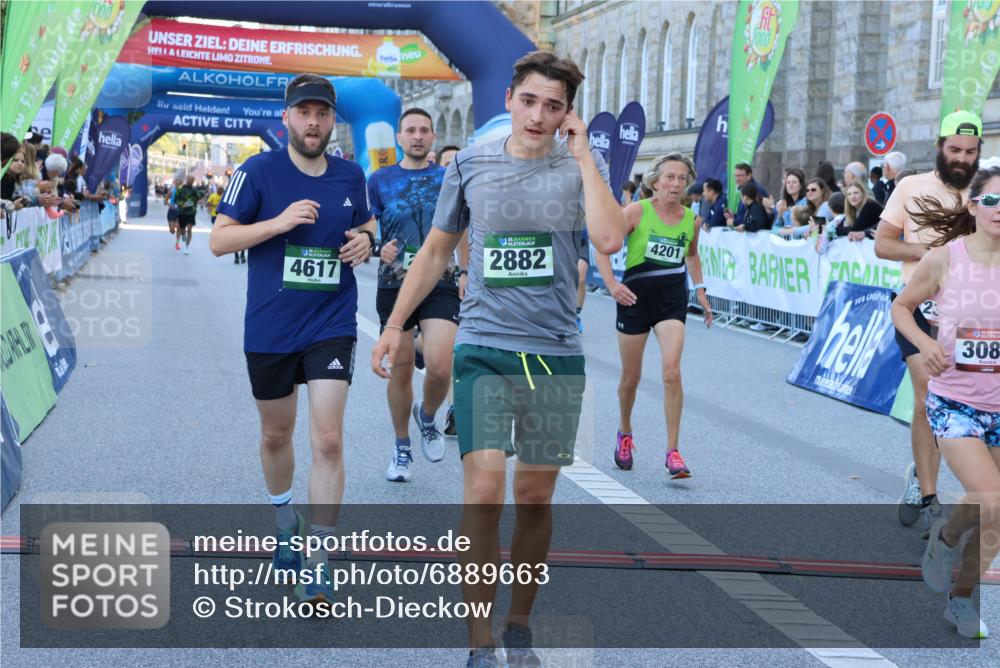 01.09.2024 - BARMER Alsterlauf Strokosch-Dieckow http://msf.ph/oto/6889663 01.09.2024 09:47:16 Ziel 2074, 2090, 2324, 2882, 3073, 3087, 4201, 4284, 4617, 4877, 5060, 5076, 5077 meine-sportfotos.de