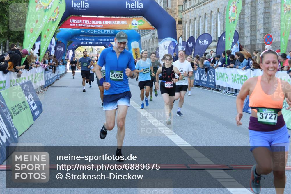 01.09.2024 - BARMER Alsterlauf Strokosch-Dieckow http://msf.ph/oto/6889675 01.09.2024 09:59:17 Ziel 2020, 2252, 2303, 2445, 2603, 2729, 2736, 3485, 3727, 4066, 4432, 4444, 5092, 5298, 8057, 8134, 8148, 8267, 8281 meine-sportfotos.de