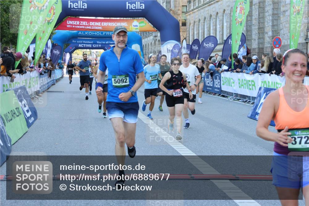 01.09.2024 - BARMER Alsterlauf Strokosch-Dieckow http://msf.ph/oto/6889677 01.09.2024 09:59:17 Ziel 2020, 2252, 2303, 2445, 2603, 2729, 2736, 3485, 3727, 4066, 4432, 4444, 5092, 5298, 8057, 8134, 8148, 8267, 8281 meine-sportfotos.de
