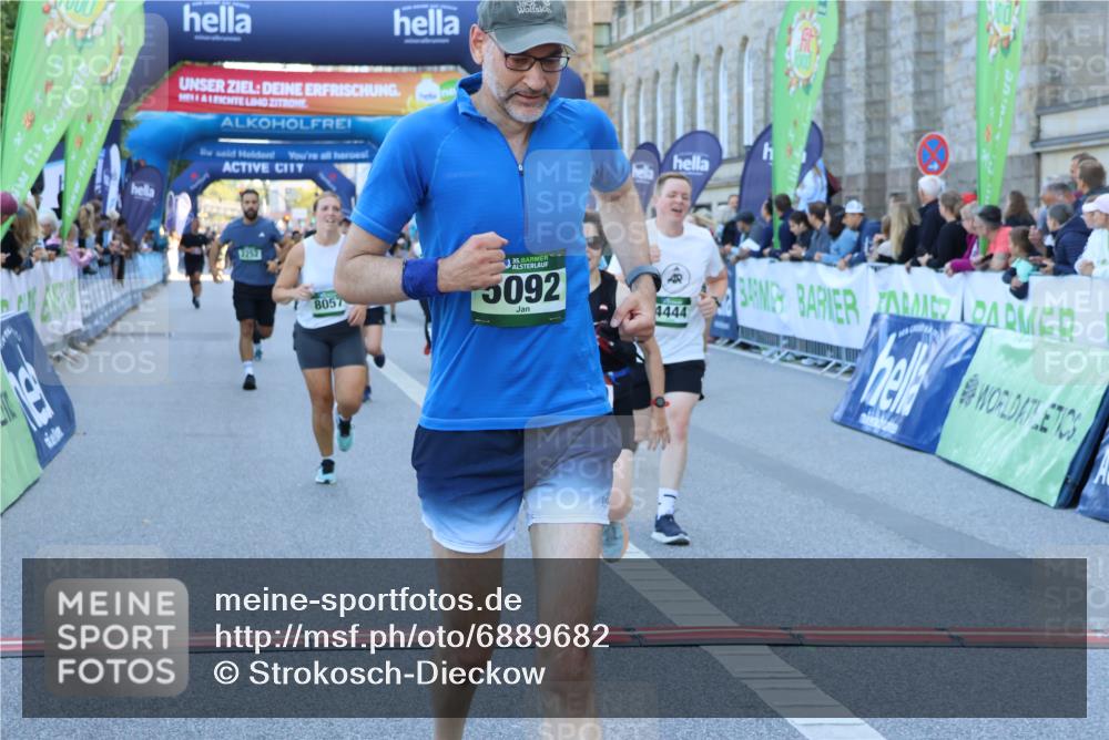 01.09.2024 - BARMER Alsterlauf Strokosch-Dieckow http://msf.ph/oto/6889682 01.09.2024 09:59:18 Ziel 2020, 2252, 2303, 2445, 2603, 2729, 2736, 3485, 3727, 4066, 4212, 4232, 4432, 4444, 5092, 5298, 8057, 8111, 8134, 8148, 8281 meine-sportfotos.de