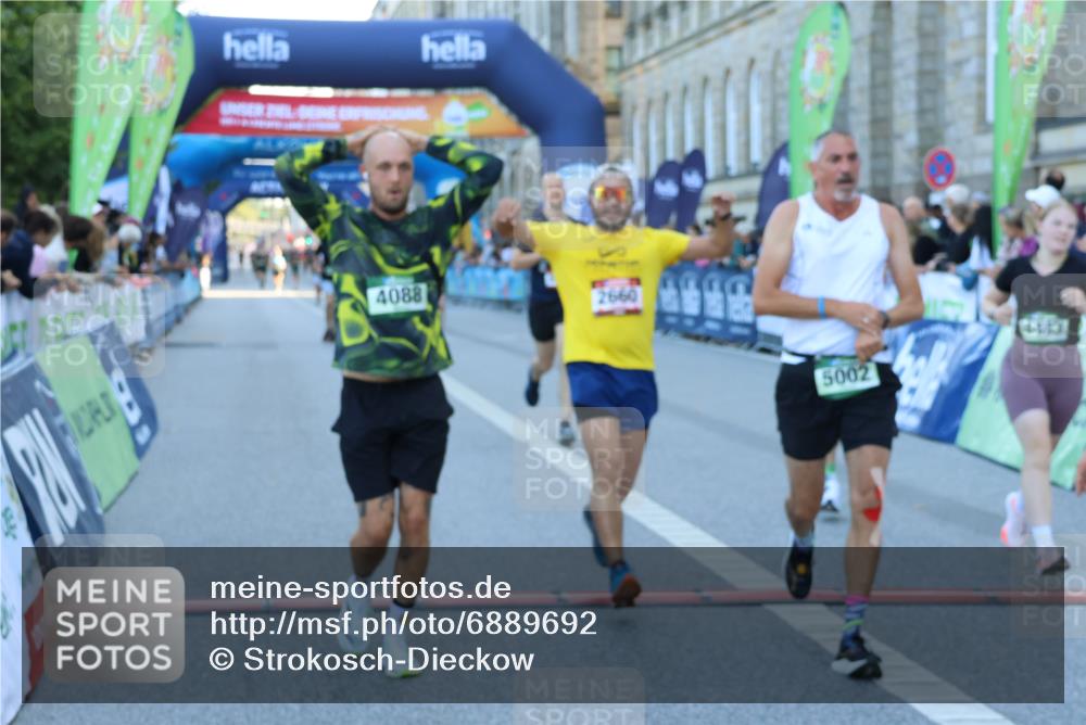 01.09.2024 - BARMER Alsterlauf Strokosch-Dieckow http://msf.ph/oto/6889692 01.09.2024 09:47:30 Ziel 2660, 3003, 3165, 3291, 4088, 4483, 4491, 5002, 5057, 8092, 8119, 8305 meine-sportfotos.de