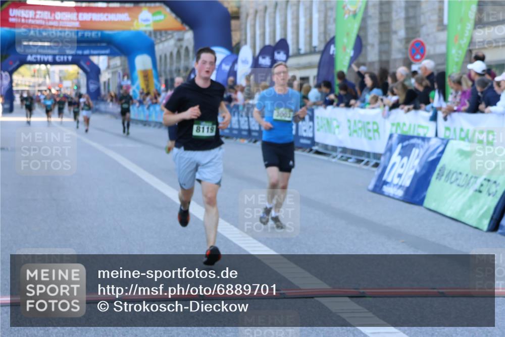 01.09.2024 - BARMER Alsterlauf Strokosch-Dieckow http://msf.ph/oto/6889701 01.09.2024 09:47:36 Ziel 2080, 3003, 4159, 4491, 8119 meine-sportfotos.de
