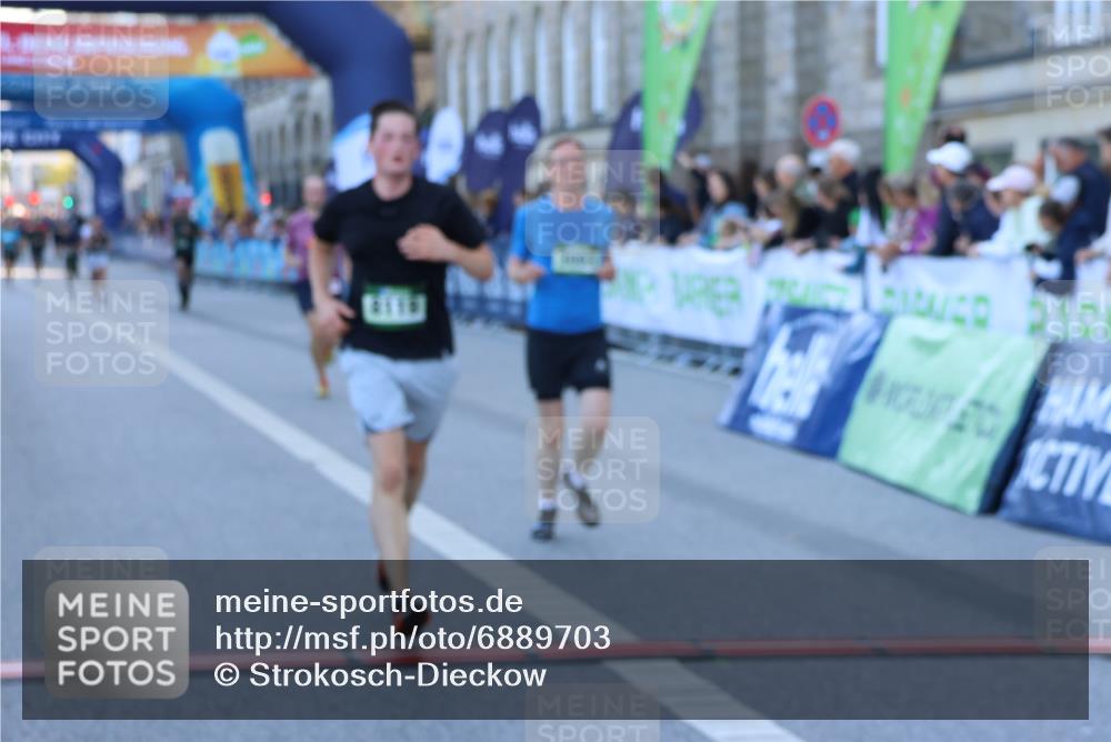 01.09.2024 - BARMER Alsterlauf Strokosch-Dieckow http://msf.ph/oto/6889703 01.09.2024 09:47:36 Ziel 2080, 3003, 4159, 4491, 8119 meine-sportfotos.de