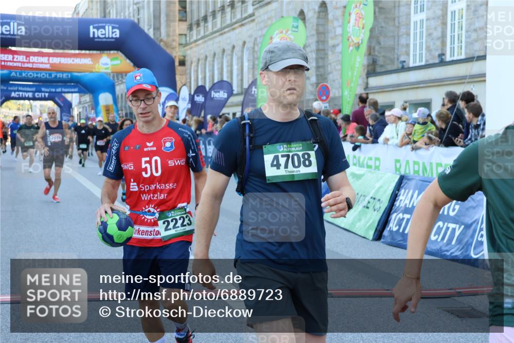01.09.2024 - BARMER Alsterlauf Strokosch-Dieckow http://msf.ph/oto/6889723 01.09.2024 09:59:34 Ziel 2079, 2223, 2323, 2771, 3010, 3185, 3718, 3737, 3758, 4005, 4495, 4575, 4605, 4708, 4727, 4867, 4980, 5016, 5266, 8141, 8345 meine-sportfotos.de