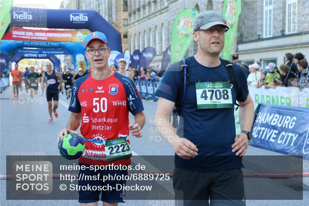 01.09.2024 - BARMER Alsterlauf Strokosch-Dieckow http://msf.ph/oto/6889725 01.09.2024 09:59:34 Ziel 2079, 2223, 2323, 2771, 3010, 3185, 3718, 3737, 3758, 4005, 4495, 4575, 4605, 4708, 4727, 4867, 4980, 5016, 5266, 8141, 8345 meine-sportfotos.de