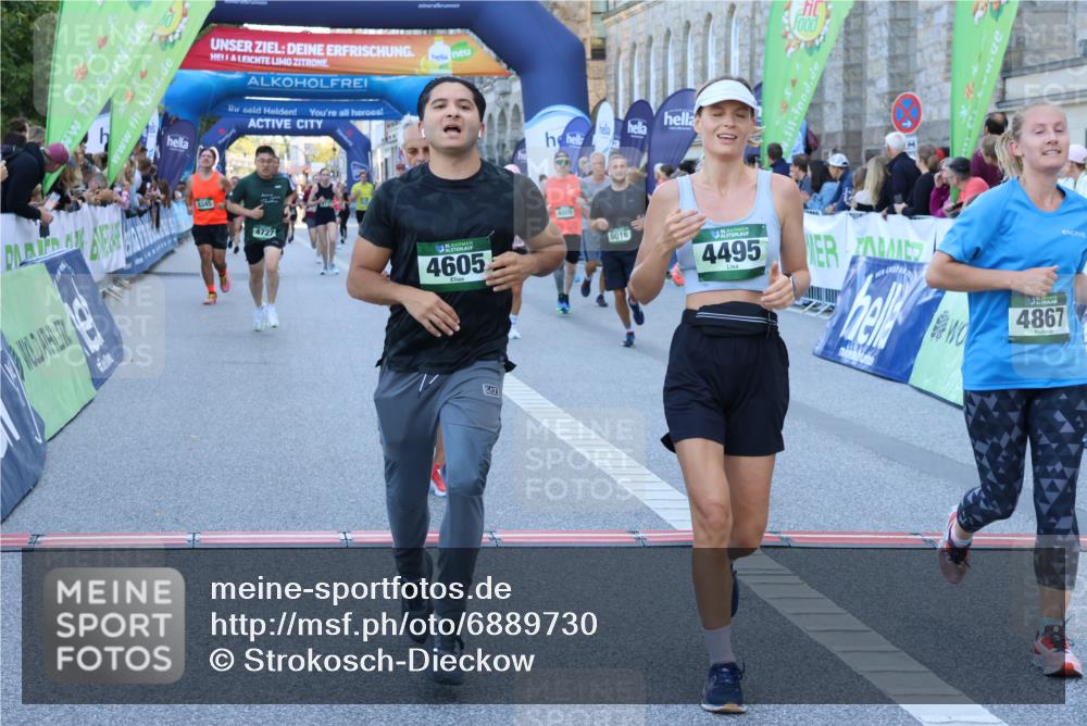 01.09.2024 - BARMER Alsterlauf Strokosch-Dieckow http://msf.ph/oto/6889730 01.09.2024 09:59:37 Ziel 2079, 2304, 2323, 2771, 3010, 3185, 3718, 3737, 3888, 4005, 4045, 4482, 4495, 4575, 4605, 4727, 4867, 4980, 5016, 5146, 5148, 5266, 5302, 8141, 8345 meine-sportfotos.de