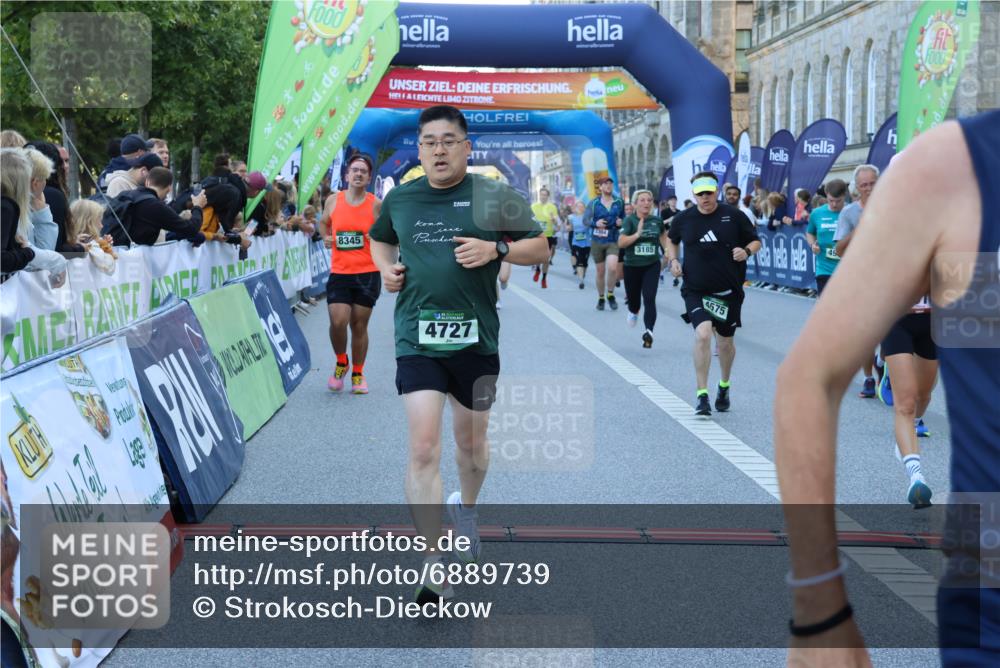 01.09.2024 - BARMER Alsterlauf Strokosch-Dieckow http://msf.ph/oto/6889739 01.09.2024 09:59:40 Ziel 2079, 2304, 2323, 2771, 3010, 3185, 3718, 3737, 3888, 4005, 4045, 4056, 4482, 4488, 4575, 4635, 4727, 4980, 5016, 5146, 5148, 5266, 5299, 5302, 8141, 8345 meine-sportfotos.de