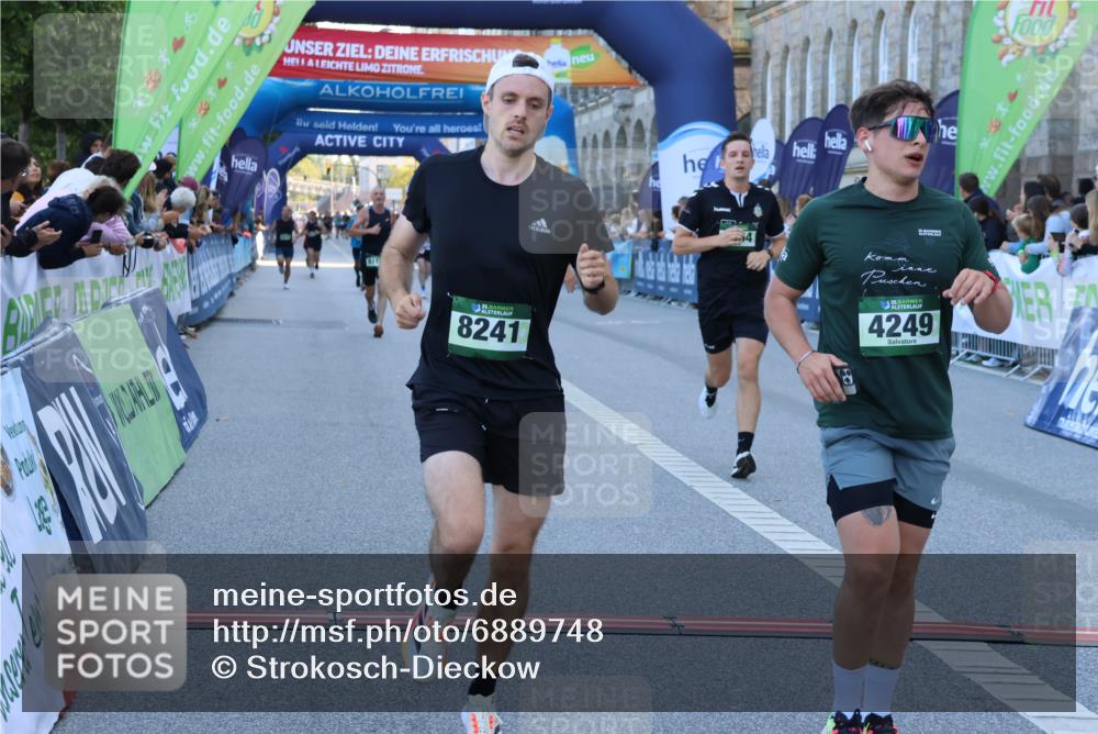 01.09.2024 - BARMER Alsterlauf Strokosch-Dieckow http://msf.ph/oto/6889748 01.09.2024 09:47:57 Ziel 4064, 4198, 4249, 4256, 5004, 5043, 8118, 8241 meine-sportfotos.de