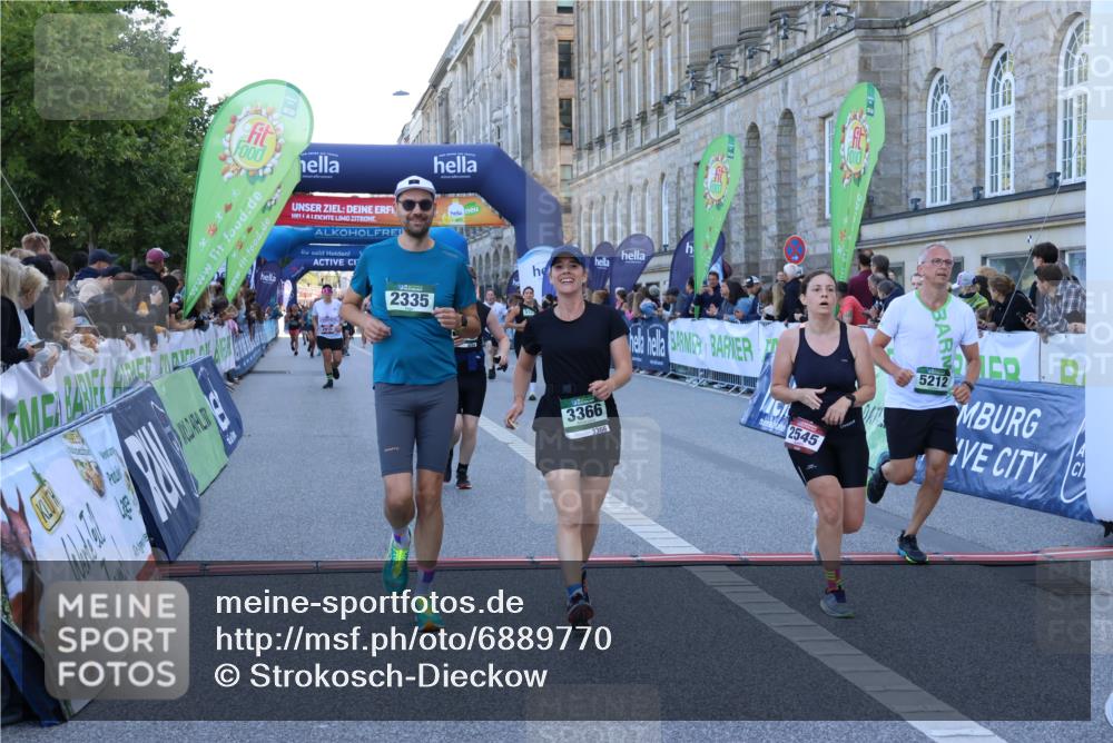 01.09.2024 - BARMER Alsterlauf Strokosch-Dieckow http://msf.ph/oto/6889770 01.09.2024 09:59:54 Ziel 2155, 2335, 2545, 2562, 2620, 2910, 2918, 3366, 3390, 4227, 4294, 4693, 4887, 5153, 5169, 5212, 8342 meine-sportfotos.de
