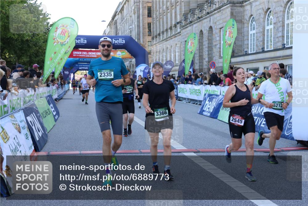 01.09.2024 - BARMER Alsterlauf Strokosch-Dieckow http://msf.ph/oto/6889773 01.09.2024 09:59:54 Ziel 2155, 2335, 2545, 2562, 2620, 2910, 2918, 3366, 3390, 4227, 4294, 4693, 4887, 5153, 5169, 5212, 8342 meine-sportfotos.de