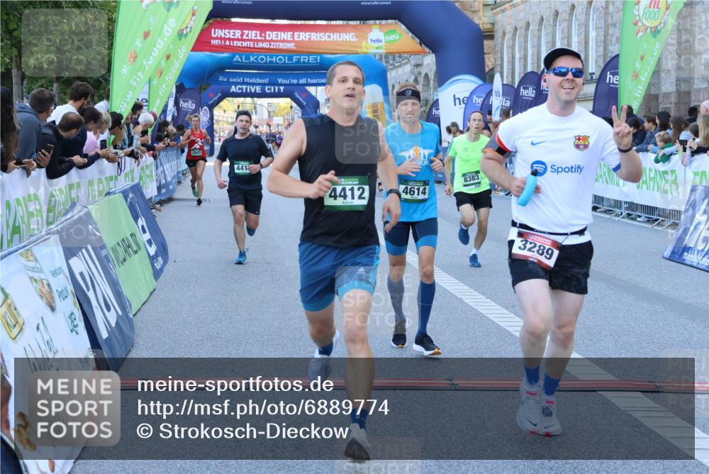 01.09.2024 - BARMER Alsterlauf Strokosch-Dieckow http://msf.ph/oto/6889774 01.09.2024 09:48:09 Ziel 2314, 2600, 2822, 2843, 3082, 3289, 4103, 4273, 4324, 4412, 4419, 4555, 4556, 4614, 4822, 5043, 5136, 8105, 8383 meine-sportfotos.de