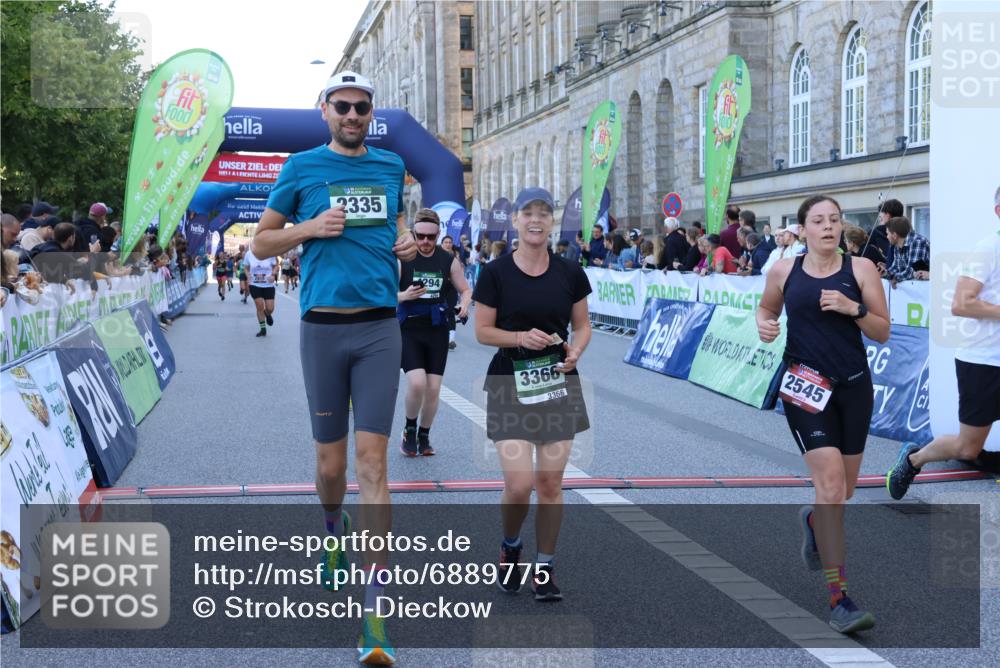 01.09.2024 - BARMER Alsterlauf Strokosch-Dieckow http://msf.ph/oto/6889775 01.09.2024 09:59:55 Ziel 2155, 2335, 2545, 2562, 2620, 2910, 2918, 3366, 3390, 3686, 4227, 4294, 4304, 4693, 4887, 5153, 5169, 5177, 5212, 8342 meine-sportfotos.de