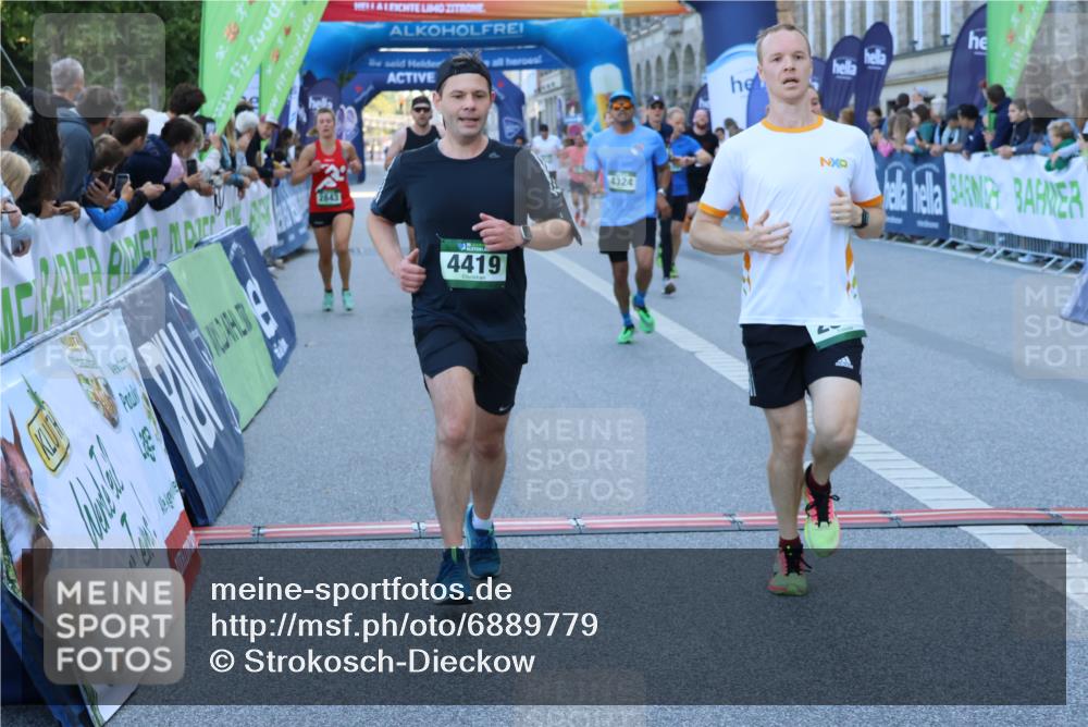 01.09.2024 - BARMER Alsterlauf Strokosch-Dieckow http://msf.ph/oto/6889779 01.09.2024 09:48:11 Ziel 2314, 2600, 2822, 2843, 3082, 3289, 4103, 4273, 4324, 4412, 4419, 4555, 4556, 4614, 4822, 5136, 8105, 8278, 8383 meine-sportfotos.de