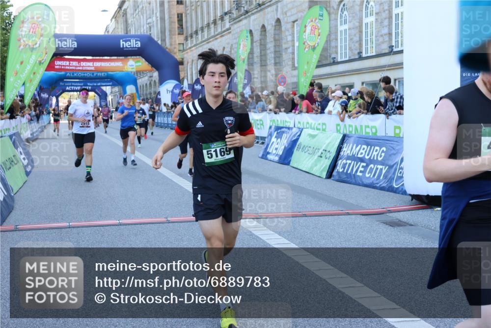 01.09.2024 - BARMER Alsterlauf Strokosch-Dieckow http://msf.ph/oto/6889783 01.09.2024 09:59:57 Ziel 2309, 2562, 2910, 2918, 3182, 3390, 3686, 4227, 4294, 4304, 4693, 4887, 5153, 5169, 5177, 5212, 8342 meine-sportfotos.de