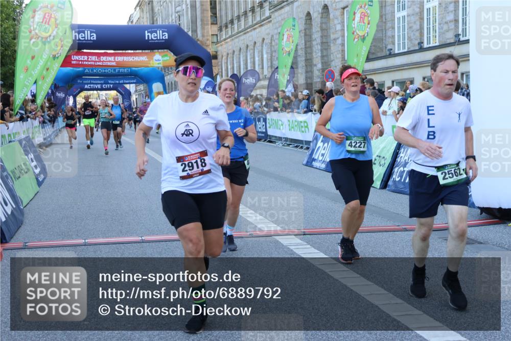 01.09.2024 - BARMER Alsterlauf Strokosch-Dieckow http://msf.ph/oto/6889792 01.09.2024 10:00:00 Ziel 2309, 2313, 2562, 2910, 2918, 3182, 3390, 3686, 4227, 4253, 4304, 4693, 4887, 5153, 5177, 8342 meine-sportfotos.de