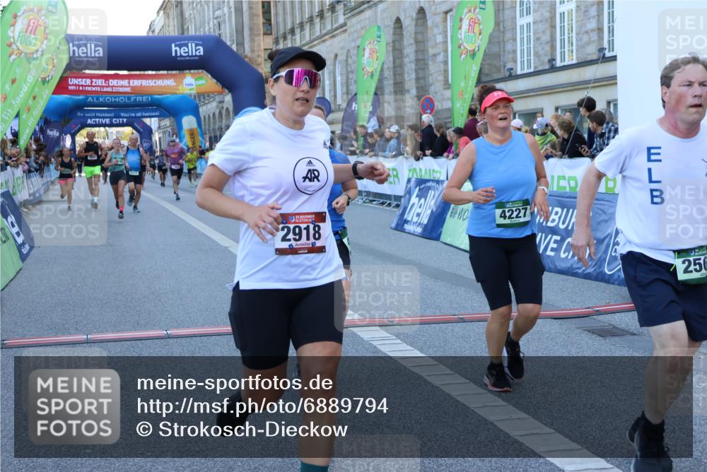 01.09.2024 - BARMER Alsterlauf Strokosch-Dieckow http://msf.ph/oto/6889794 01.09.2024 10:00:00 Ziel 2309, 2313, 2562, 2910, 2918, 3182, 3390, 3686, 4227, 4253, 4304, 4693, 4887, 5153, 5177, 8342 meine-sportfotos.de