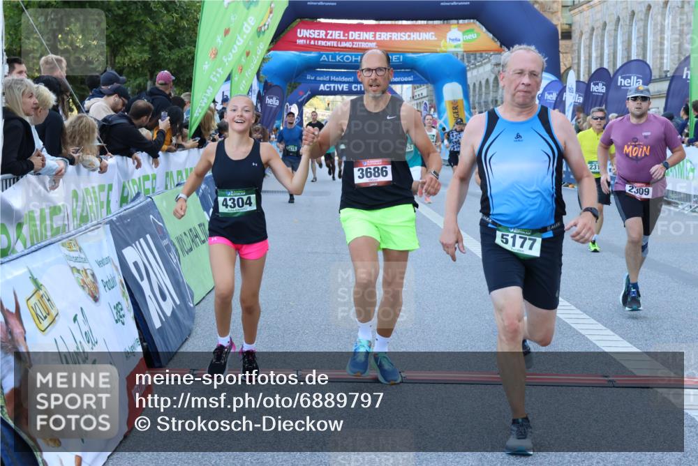 01.09.2024 - BARMER Alsterlauf Strokosch-Dieckow http://msf.ph/oto/6889797 01.09.2024 10:00:06 Ziel 1169, 2091, 2309, 2313, 2375, 2611, 3182, 3301, 3478, 3686, 4051, 4253, 4304, 4672, 4693, 5084, 5177, 5216, 5253, 8234, 8342 meine-sportfotos.de