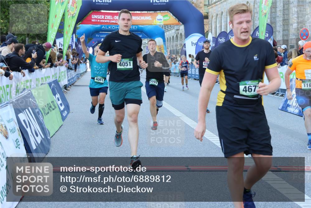 01.09.2024 - BARMER Alsterlauf Strokosch-Dieckow http://msf.ph/oto/6889812 01.09.2024 10:00:15 Ziel 1169, 2091, 2375, 2611, 2982, 3301, 4051, 4061, 4084, 4092, 4134, 4149, 4672, 5084, 5253, 8200, 8234 meine-sportfotos.de