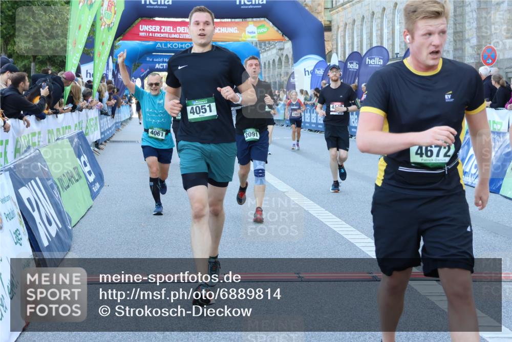 01.09.2024 - BARMER Alsterlauf Strokosch-Dieckow http://msf.ph/oto/6889814 01.09.2024 10:00:16 Ziel 1169, 2091, 2375, 2611, 2982, 3230, 3301, 4051, 4061, 4084, 4092, 4117, 4134, 4149, 4672, 5253, 8200, 8234 meine-sportfotos.de