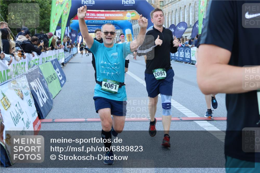 01.09.2024 - BARMER Alsterlauf Strokosch-Dieckow http://msf.ph/oto/6889823 01.09.2024 10:00:18 Ziel 1169, 2091, 2137, 2150, 2375, 2982, 3230, 3301, 4051, 4061, 4084, 4092, 4117, 4134, 4149, 5000, 8200 meine-sportfotos.de