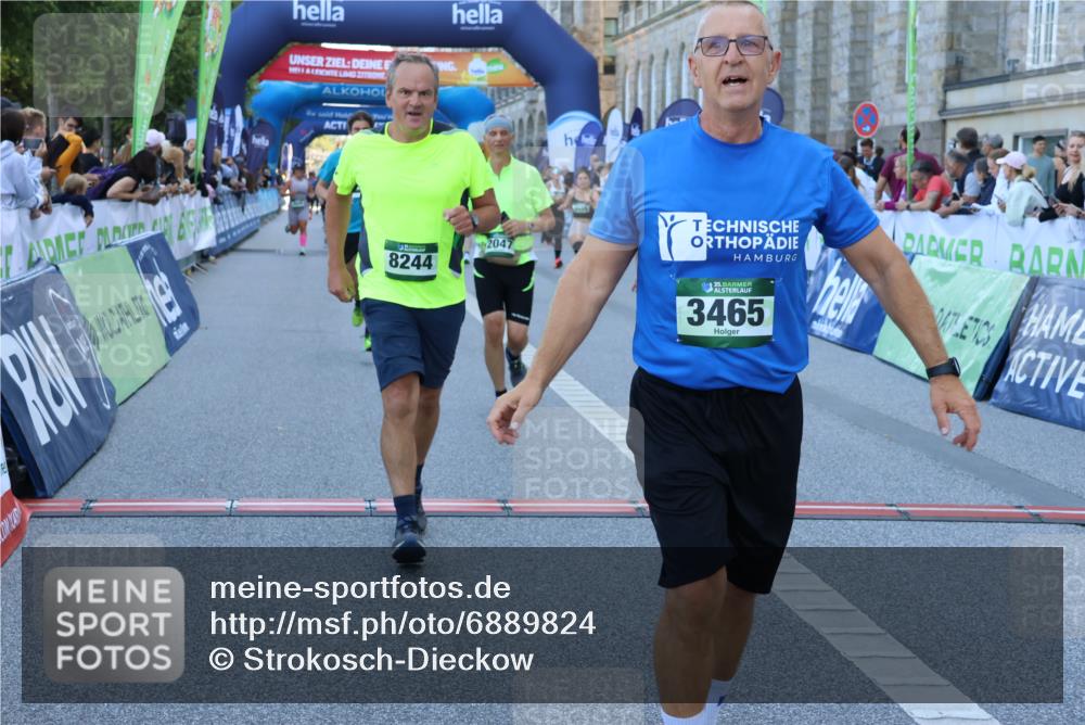 01.09.2024 - BARMER Alsterlauf Strokosch-Dieckow http://msf.ph/oto/6889824 01.09.2024 10:03:04 Ziel 2047, 2915, 3228, 3422, 3465, 3559, 3999, 4080, 4312, 4411, 4630, 4977, 5301, 5313, 8244 meine-sportfotos.de