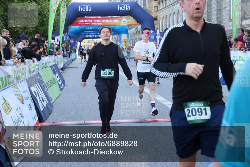 01.09.2024 - BARMER Alsterlauf Strokosch-Dieckow http://msf.ph/oto/6889828 01.09.2024 10:00:20 Ziel 2137, 2150, 2541, 2982, 3131, 3230, 4061, 4084, 4092, 4102, 4117, 4134, 4149, 4938, 5000, 5158, 8200 meine-sportfotos.de