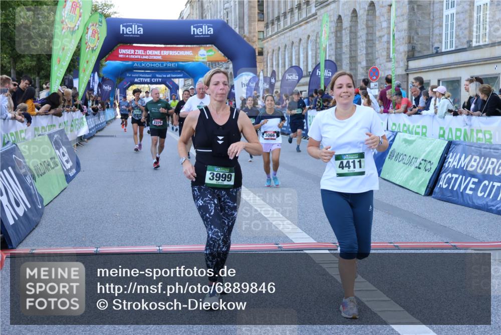 01.09.2024 - BARMER Alsterlauf Strokosch-Dieckow http://msf.ph/oto/6889846 01.09.2024 10:03:13 Ziel 2007, 2044, 2379, 2427, 2444, 2552, 2956, 3007, 3066, 3218, 3999, 4080, 4312, 4411, 4475, 4855, 4856, 4897, 8053, 8147 meine-sportfotos.de