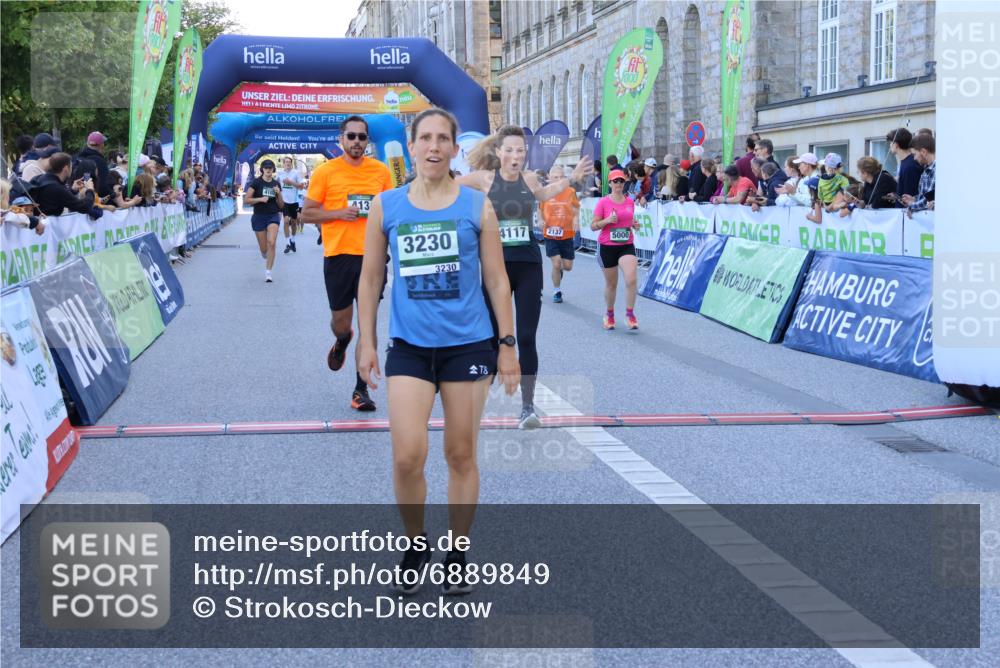 01.09.2024 - BARMER Alsterlauf Strokosch-Dieckow http://msf.ph/oto/6889849 01.09.2024 10:00:26 Ziel 2137, 2150, 2541, 3131, 3230, 3666, 3762, 4102, 4117, 4134, 4152, 4869, 4938, 4971, 5000, 5158 meine-sportfotos.de