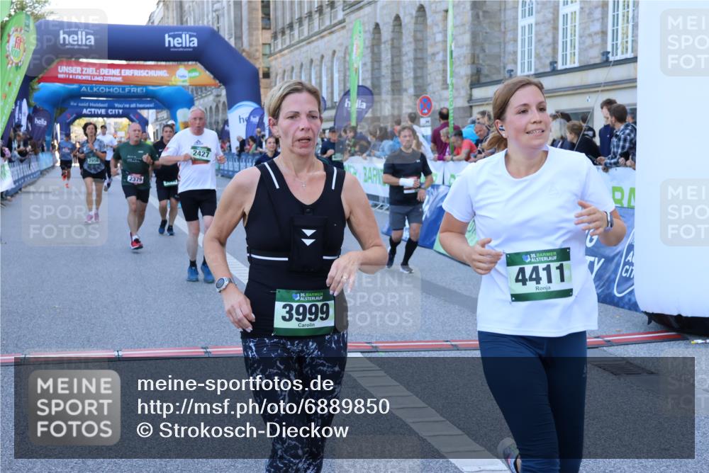 01.09.2024 - BARMER Alsterlauf Strokosch-Dieckow http://msf.ph/oto/6889850 01.09.2024 10:03:14 Ziel 2007, 2044, 2379, 2427, 2444, 2552, 2956, 3007, 3066, 3218, 3999, 4080, 4411, 4475, 4855, 4856, 4897, 5116, 8053, 8147 meine-sportfotos.de