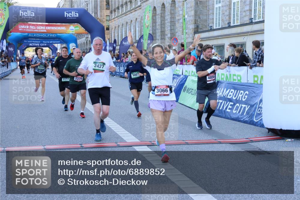 01.09.2024 - BARMER Alsterlauf Strokosch-Dieckow http://msf.ph/oto/6889852 01.09.2024 10:03:15 Ziel 2007, 2044, 2198, 2379, 2427, 2444, 2552, 2956, 3007, 3066, 3218, 3999, 4411, 4454, 4475, 4855, 4856, 4897, 5116, 8053, 8147 meine-sportfotos.de