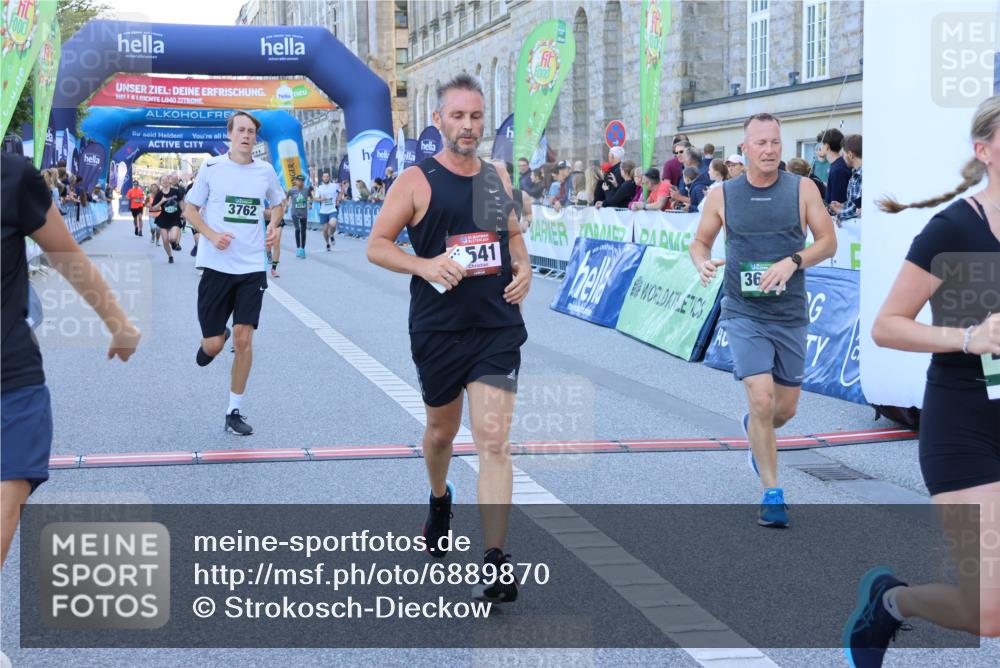 01.09.2024 - BARMER Alsterlauf Strokosch-Dieckow http://msf.ph/oto/6889870 01.09.2024 10:00:32 Ziel 2419, 2541, 2920, 2921, 3078, 3131, 3541, 3666, 3725, 3762, 4102, 4152, 4263, 4869, 4938, 4971, 4985, 5158, 8086, 8088, 8287 meine-sportfotos.de