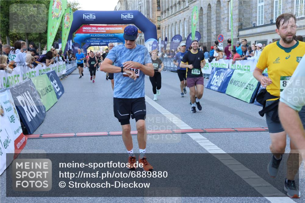 01.09.2024 - BARMER Alsterlauf Strokosch-Dieckow http://msf.ph/oto/6889880 01.09.2024 10:03:24 Ziel 2198, 2444, 2552, 2716, 2745, 2774, 2954, 2962, 3122, 3218, 3389, 3600, 3723, 4028, 4039, 4215, 4314, 4454, 4475, 4656, 4897, 5053, 5079, 5116, 8147 meine-sportfotos.de