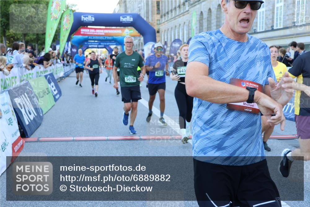 01.09.2024 - BARMER Alsterlauf Strokosch-Dieckow http://msf.ph/oto/6889882 01.09.2024 10:03:26 Ziel 2198, 2267, 2681, 2716, 2745, 2774, 2954, 2962, 3122, 3242, 3389, 3600, 3723, 4028, 4039, 4215, 4314, 4454, 4656, 5053, 5079, 5116, 8282 meine-sportfotos.de