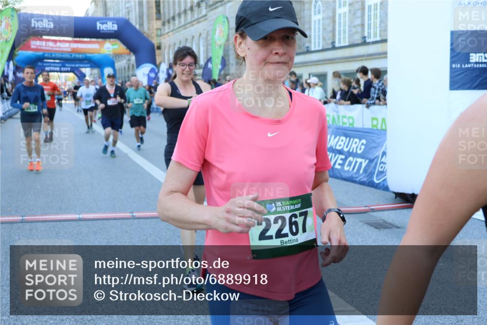 01.09.2024 - BARMER Alsterlauf Strokosch-Dieckow http://msf.ph/oto/6889918 01.09.2024 10:03:37 Ziel 2267, 2343, 2615, 2681, 2703, 2774, 2917, 2961, 2962, 3061, 3063, 3242, 3678, 3839, 3930, 4039, 4961, 5121, 5190, 8041, 8282, 8356 meine-sportfotos.de