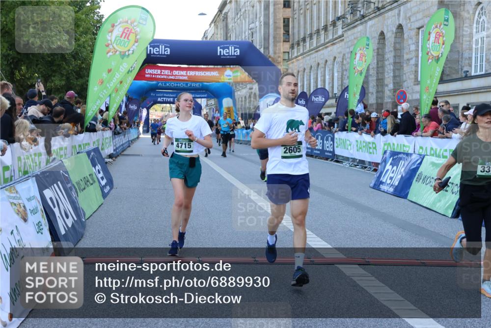 01.09.2024 - BARMER Alsterlauf Strokosch-Dieckow http://msf.ph/oto/6889930 01.09.2024 10:01:00 Ziel 2366, 2605, 2901, 2911, 3272, 3312, 3854, 3956, 4395, 4612, 4715, 5023 meine-sportfotos.de