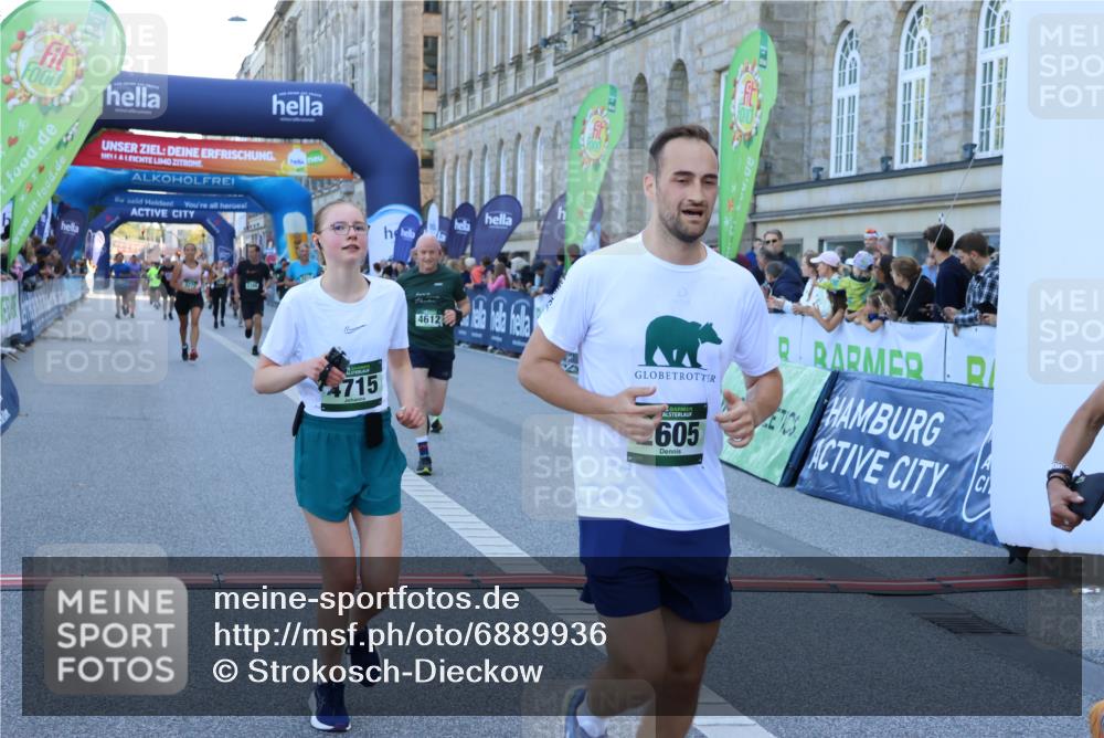 01.09.2024 - BARMER Alsterlauf Strokosch-Dieckow http://msf.ph/oto/6889936 01.09.2024 10:01:01 Ziel 2366, 2605, 2911, 3272, 3312, 3854, 3956, 4395, 4612, 4715, 5023, 8195 meine-sportfotos.de