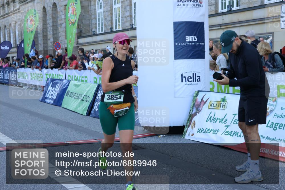 01.09.2024 - BARMER Alsterlauf Strokosch-Dieckow http://msf.ph/oto/6889946 01.09.2024 10:01:05 Ziel 2366, 2911, 3137, 3272, 3328, 3661, 3854, 3956, 4576, 4602, 4612, 4788, 5028, 8195 meine-sportfotos.de